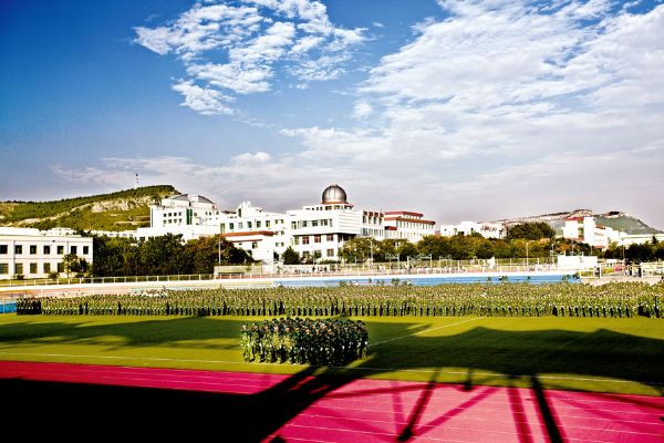 大学生阅兵式-枣庄学院