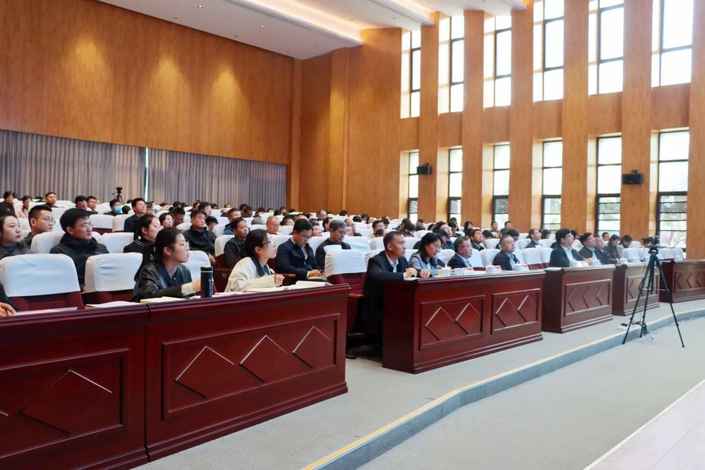 20260408树立和践行正确政绩观学习教育读书班开班式 (6).jpg