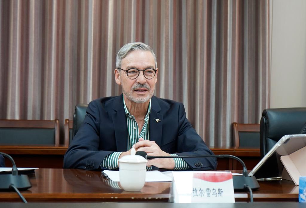 20260928法国中央电子学院座谈交流会4.JPG