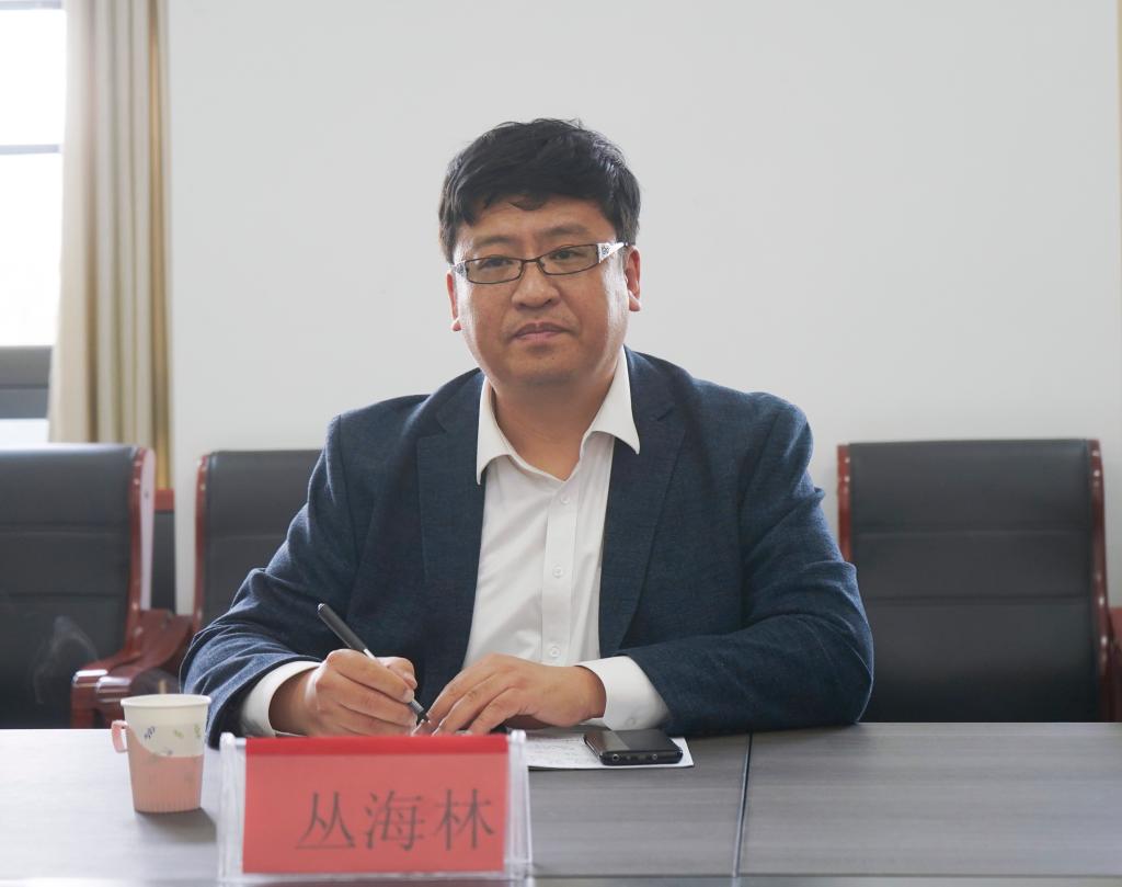 20250407丛海林校长调研文学院传媒学院2.jpg