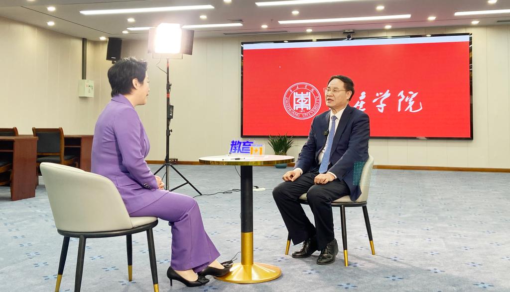 20230329李文喜校长采访2.jpg